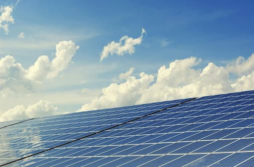 Green Cloud Networking: How to Reduce Your Carbon Footprint